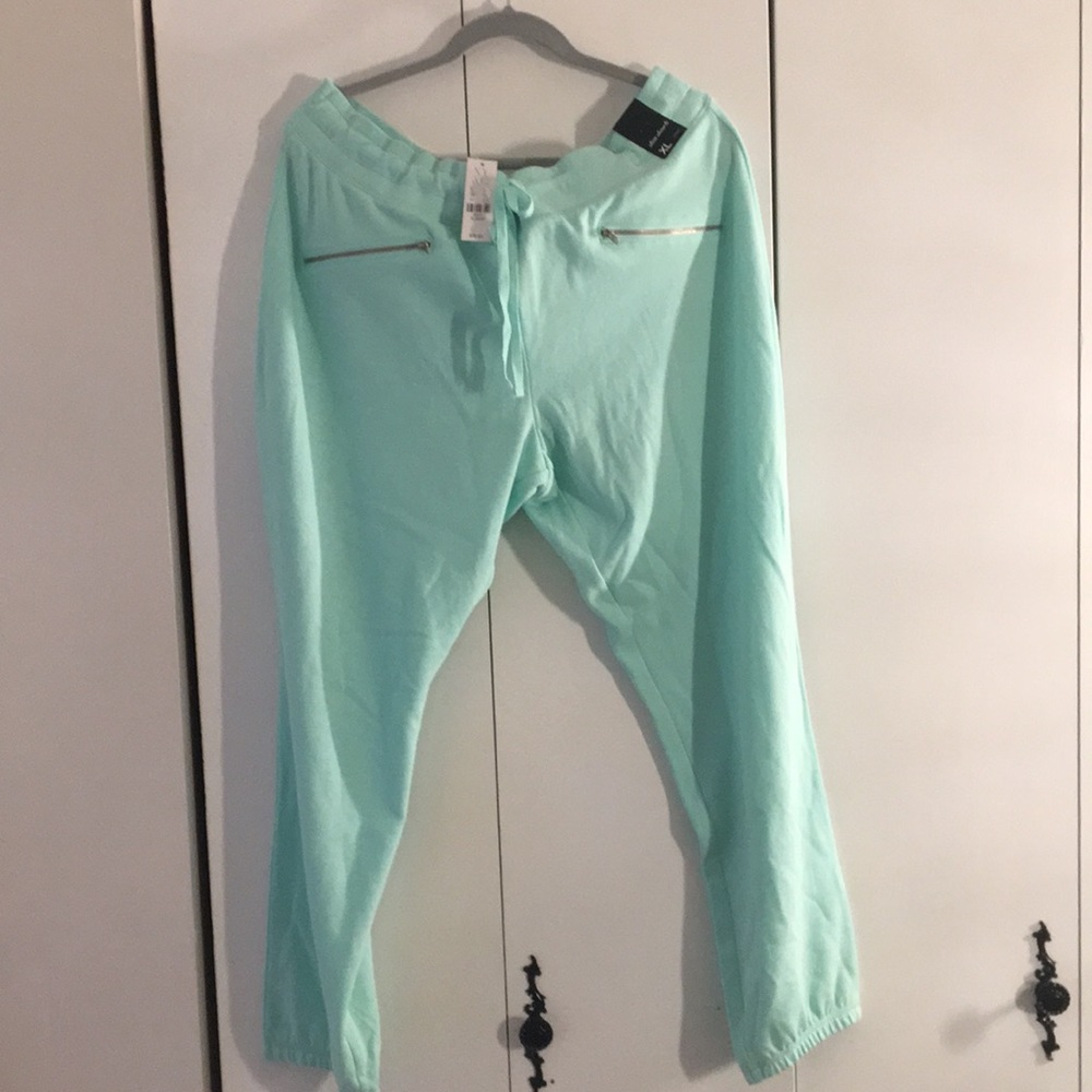 Women’s knit jacket and knit slim slouch pants - Picture 3 of 5
